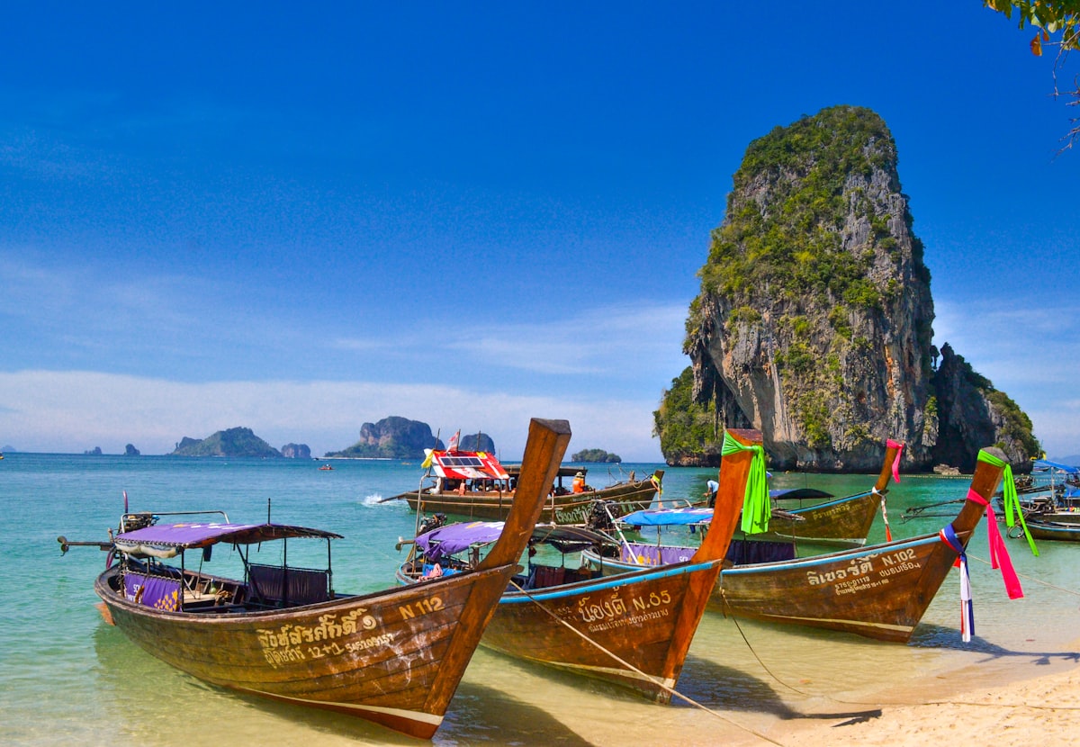 Floating Markets